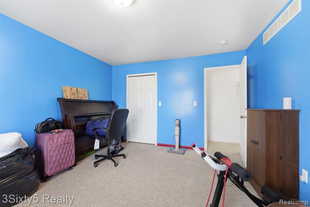 243 Emmons Boulevard, Wyandotte, MI 48192 — Photo 19