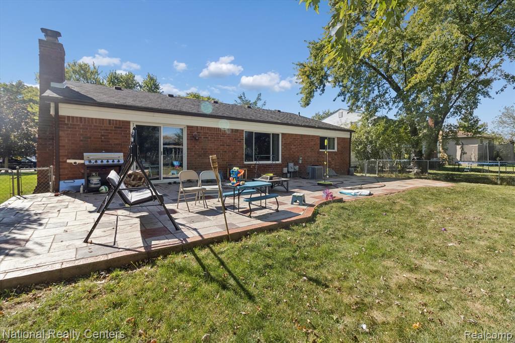 44768 Hanford Road, Canton, MI 48187 — Photo 32