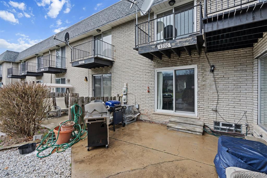 4330 15 MILE Road, Sterling Heights, MI 48310 — Photo 19