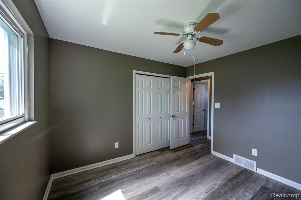 26155 Groveland Street, Madison Heights, MI 48071 — Photo 5