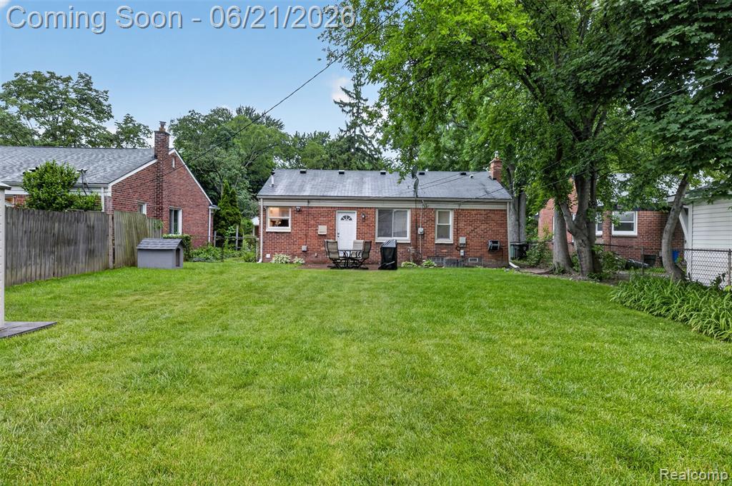 24660 Ridgedale Street, Oak Park, MI 48237 — Photo 32