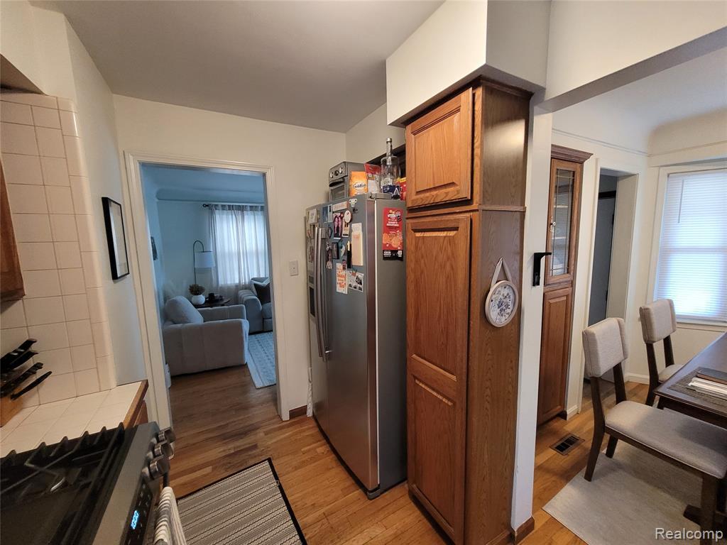 2108 McLain Avenue, Lincoln Park, MI, 48146