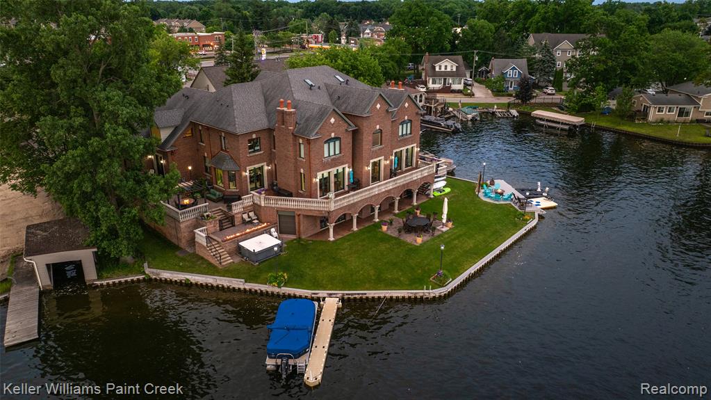 328 S Broadway Street, Lake Orion, MI 48362 — Photo 4