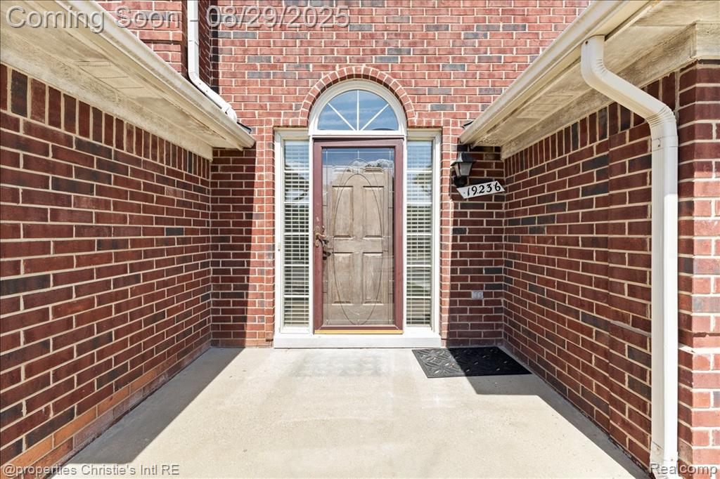 19236 W 11 Mile Road, Lathrup Village, MI 48076 — Photo 3
