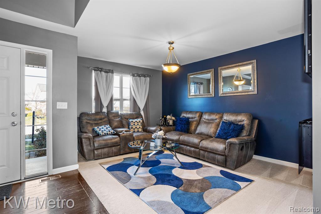 7966 Hallie Drive, Ypsilanti, MI 48198 — Photo 5