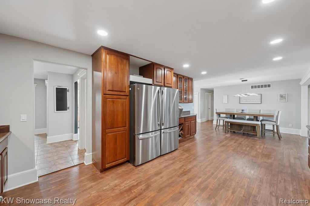 1112 W Cook Road, Grand Blanc, MI 48439 — Photo 17