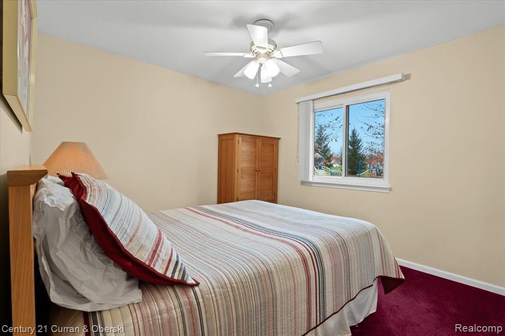 940 S HOWARD Street, Fenton, MI 48430 — Photo 18
