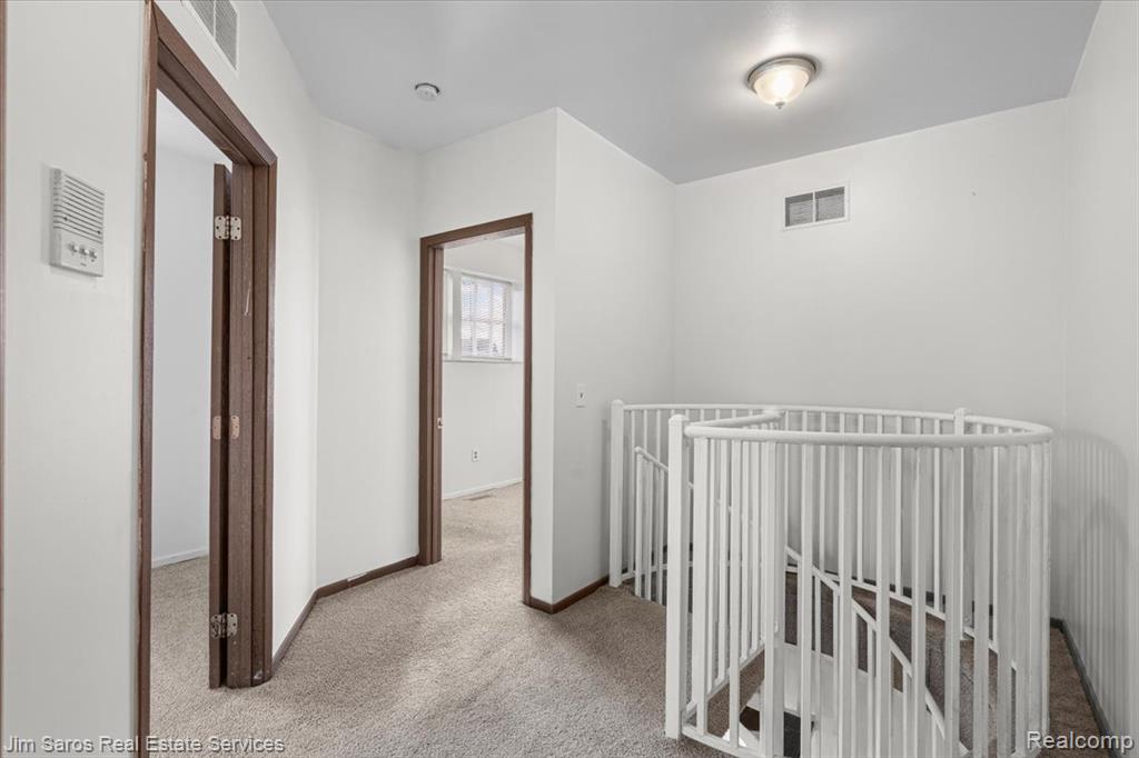 590 Parkview #201 Drive, Detroit, MI 48214 — Photo 13