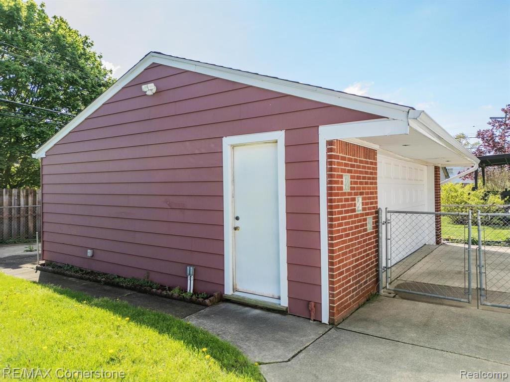 7018 BISON Street, Westland, MI — Photo 42