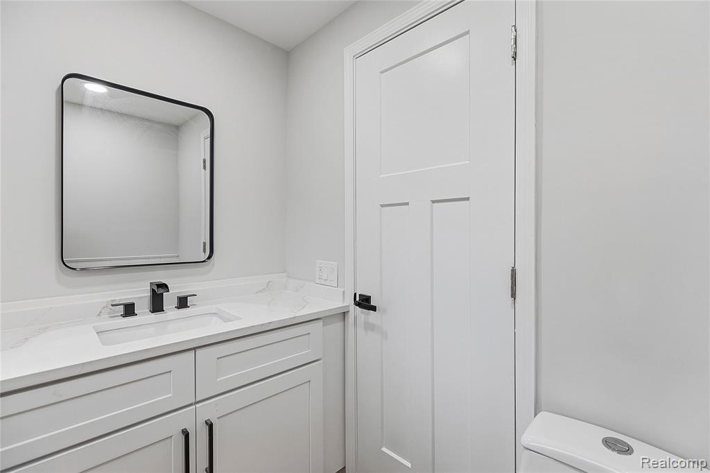 511 Gardenia Avenue, Royal Oak, MI 48067 — Photo 17