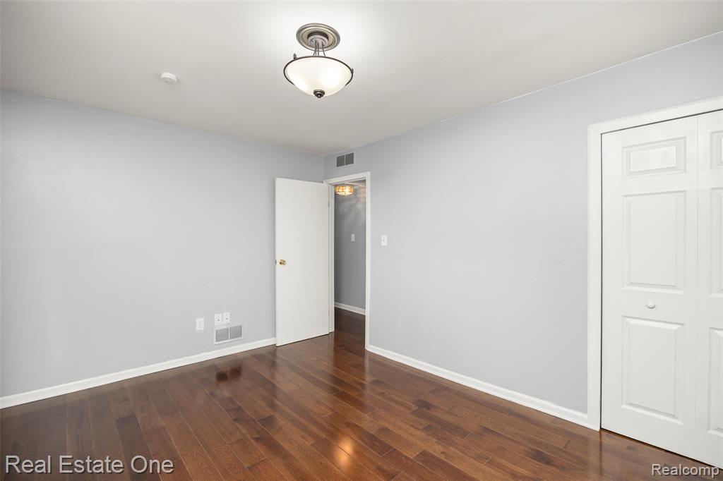 28612 Donnelly Street, Garden City, MI — Photo 15