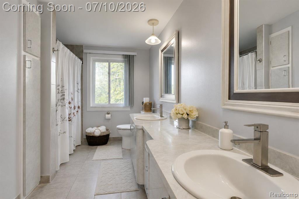 40042 Stimpson Drive, Sterling Heights, MI 48310 — Photo 13