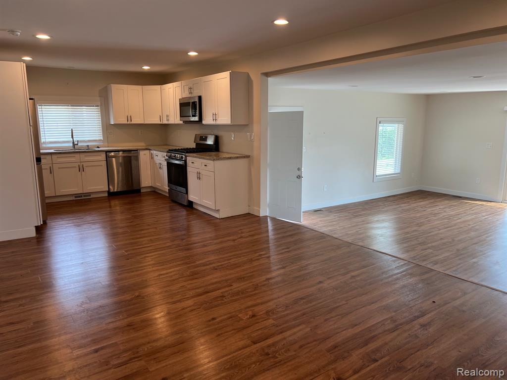 369 Indian Trail, Columbiaville, MI 48421 — Photo 9