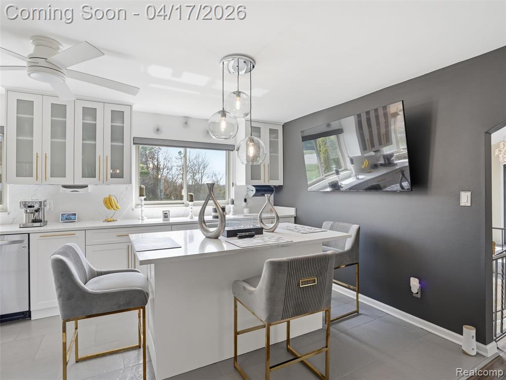 4886 Beacon Hill Drive, Bloomfield Hills, MI 48301 — Photo 33