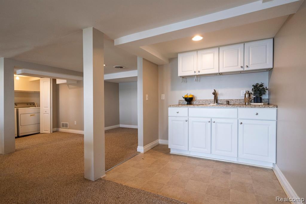 9568 MAIN Street, Whitmore Lake, MI 48189 — Photo 30