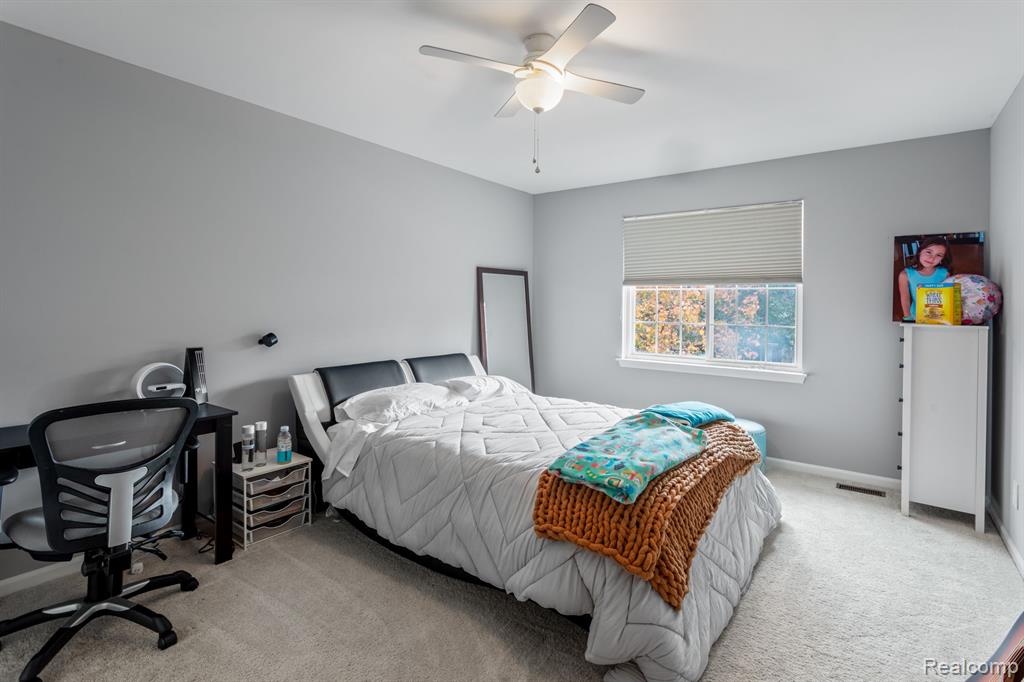 605 James Circle, Royal Oak, MI 48067 — Photo 17