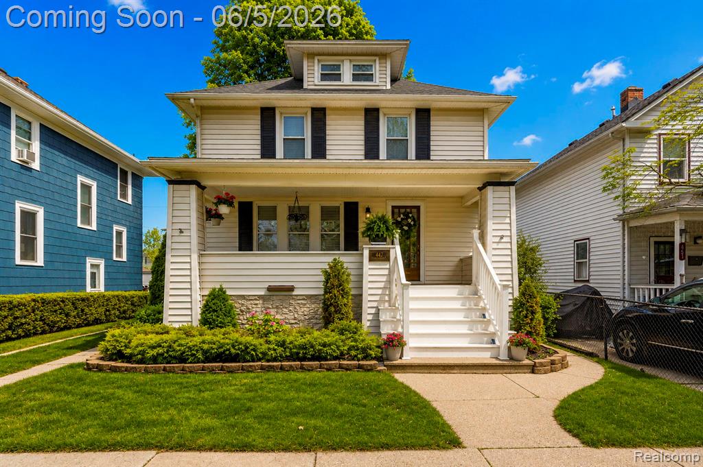 447 Maple Street, Wyandotte, MI 48192 — Photo 2