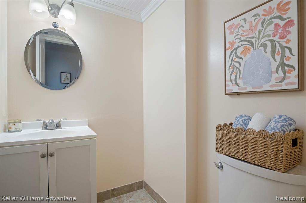42105 Roscommon Street, Novi, MI 48167 — Photo 6