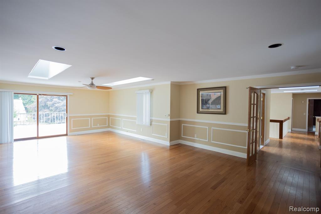 5881 NANEVA, West Bloomfield, MI — Photo 34