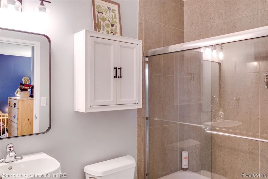 6533 E Jefferson, 427, Detroit, MI 48207 — Photo 23