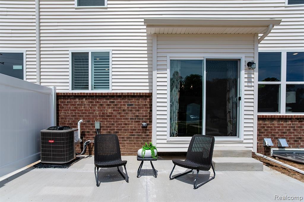 5 Grandview Circle, 70, White Lake, MI — Photo 7