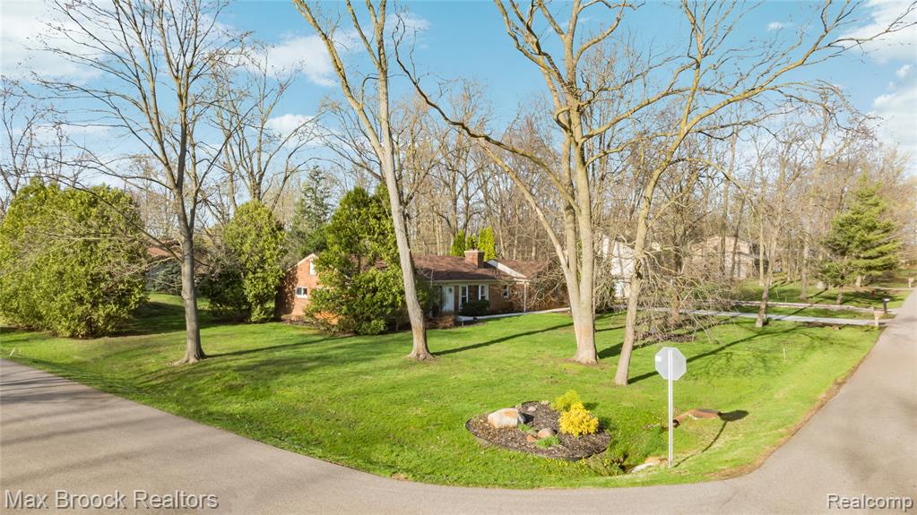 4550 Patrick Road, West Bloomfield, MI — Photo 36