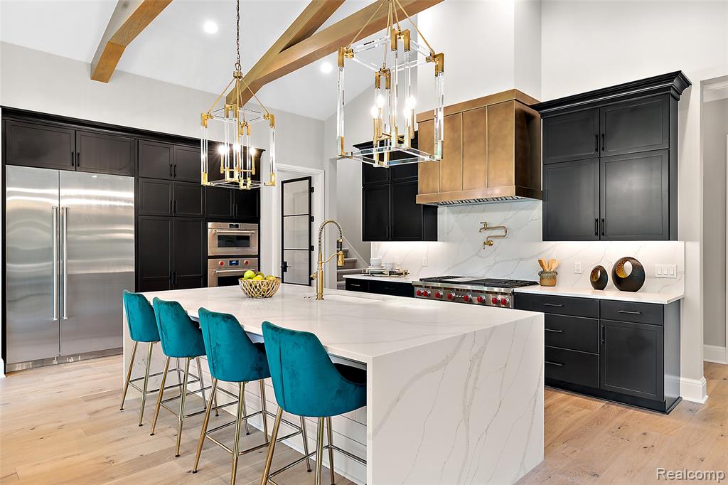 3268 Willis Drive, Oakland, MI, 48306