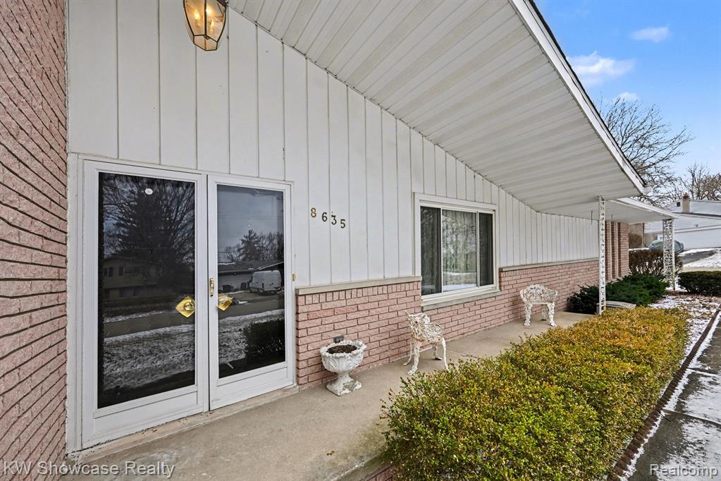 8635 Sandy Crest Drive, White Lake, MI, 00000