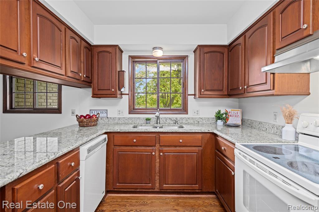 1675 Ledbury Drive, Bloomfield Hills, MI 48304 — Photo 11