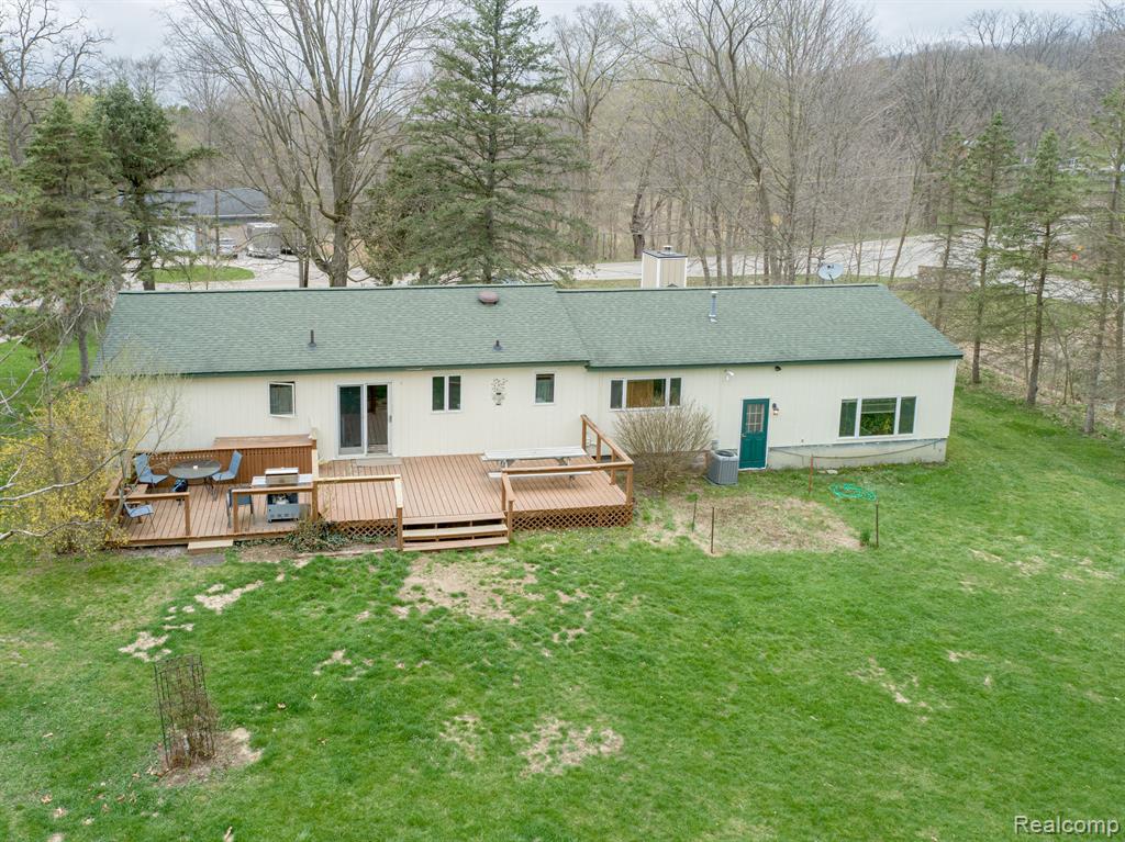 9024 PARSHALLVILLE Road, Fenton, MI 48430 — Photo 5