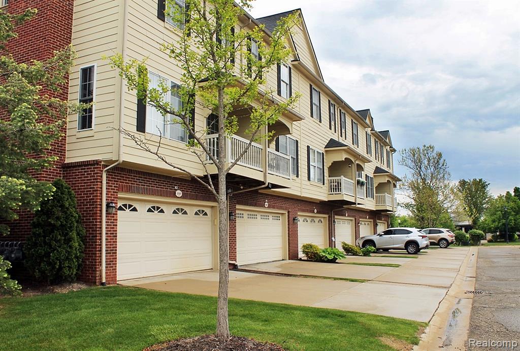 45411 N Stonewood Road, Canton, MI 48187 — Photo 41