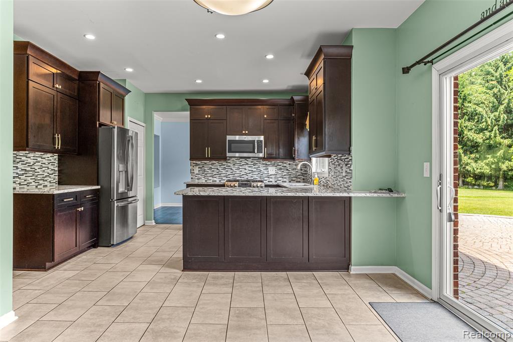 48578 Wildrose Drive, Canton, MI 48187 — Photo 12