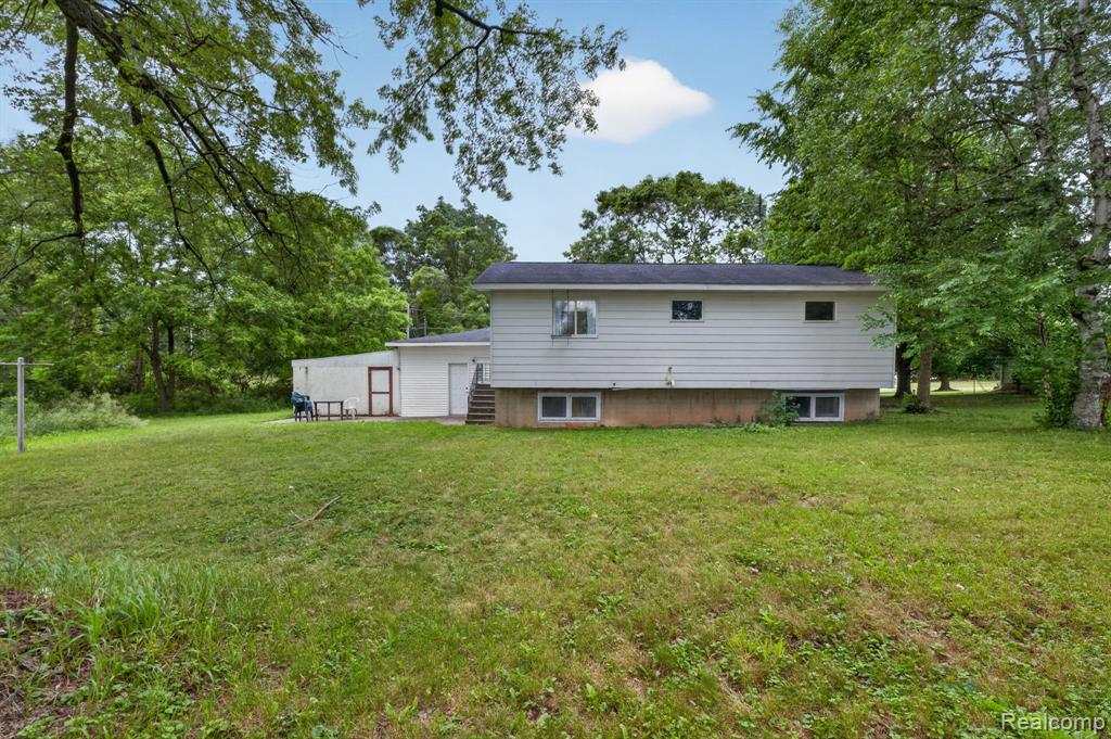 9288 Hilda Lane, Flushing, MI 48433 — Photo 42