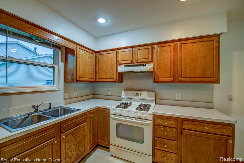 3232 Elecia Drive, Port Huron, MI 48060 — Photo 5