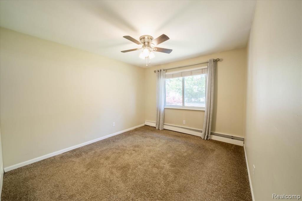 2363 Darnell Street, Wolverine Lake, MI 48390 — Photo 9