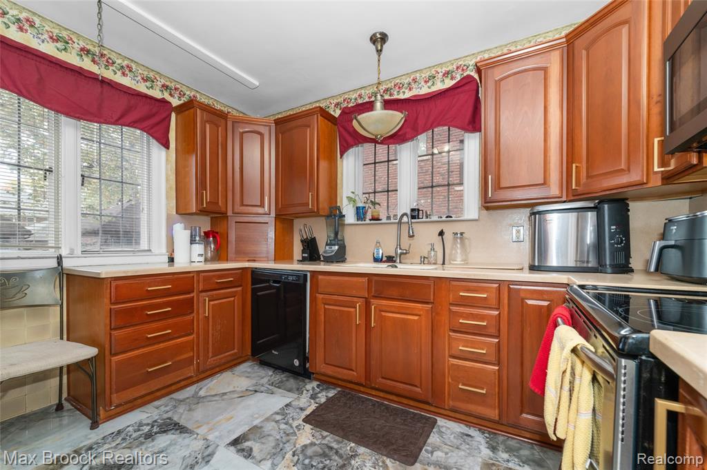 19331 Berkeley Road, Detroit, MI 48221 — Photo 24