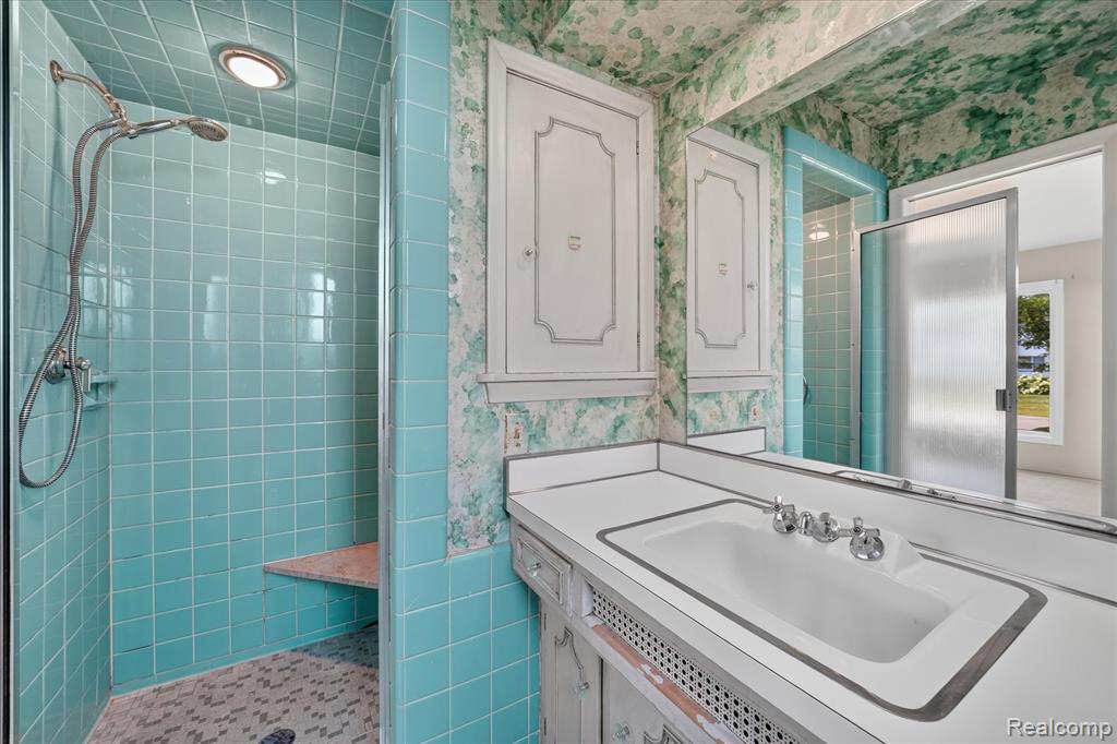 3 Shorecrest Circle, Grosse Pointe, MI 48236 — Photo 33