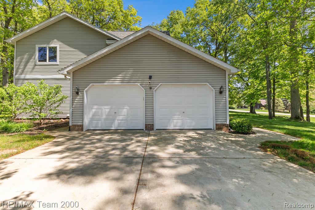 3839 Winding Pine Drive, Metamora, MI 48455 — Photo 6