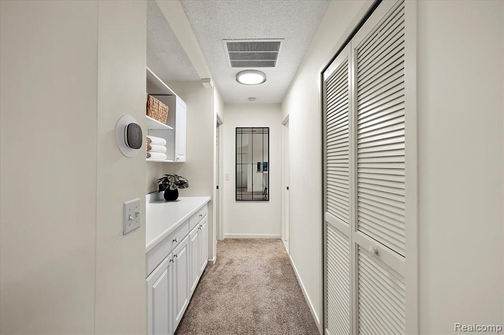 44800 Bayview Drive, 33, Novi, MI 48377 — Photo 23