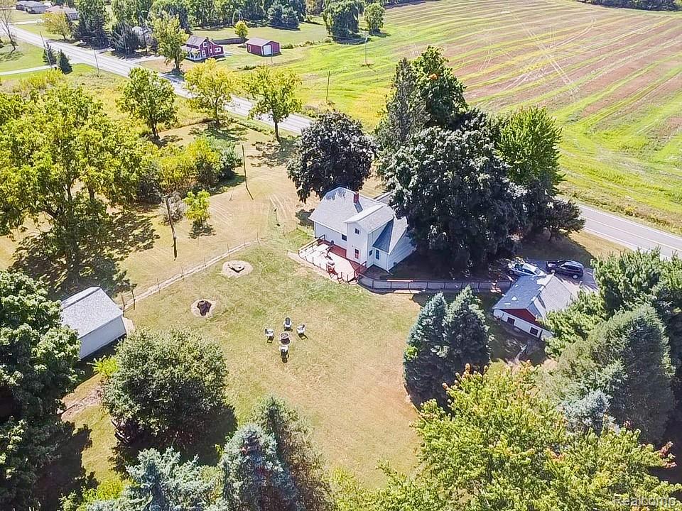 11359 Seymour Road, Gaines Vlg, MI 48436 — front exterior