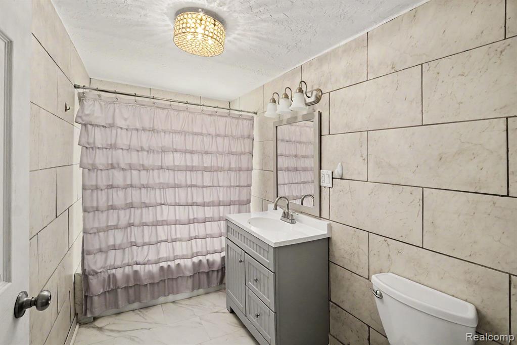 409 Fleming Street, Howell, MI 48843 — Photo 11