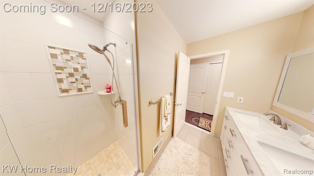 190 WINDING Brook, Commerce Twp, MI 48390 — Photo 22