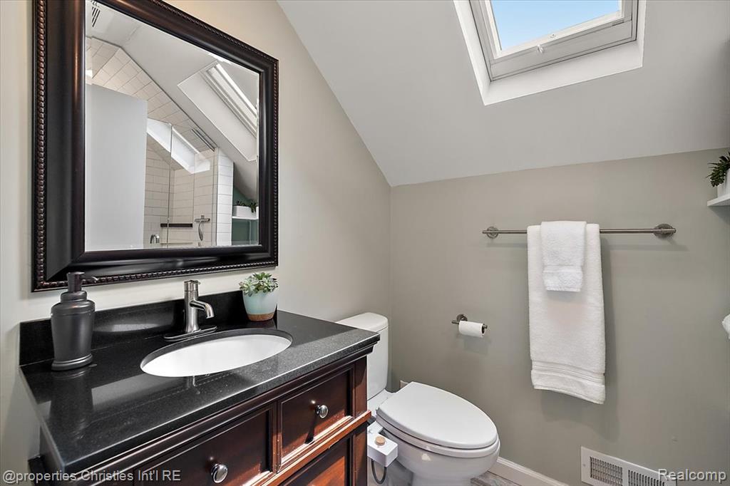 10819 W 11 Mile Road, Huntington Woods, MI — Photo 10