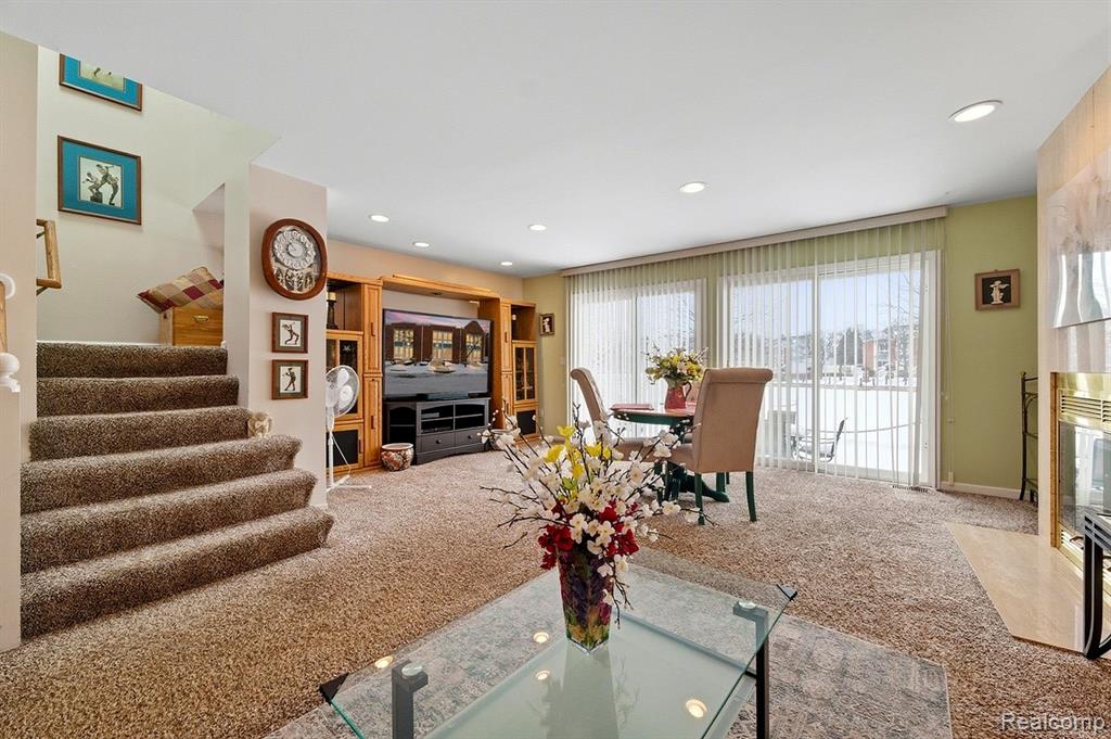 325 E Crescent Lane, Detroit, MI, 48207