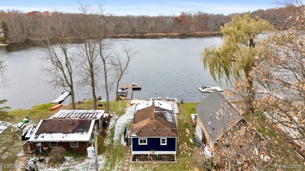 12123 Kirby Lane, South Lyon, MI 48178 — Photo 33