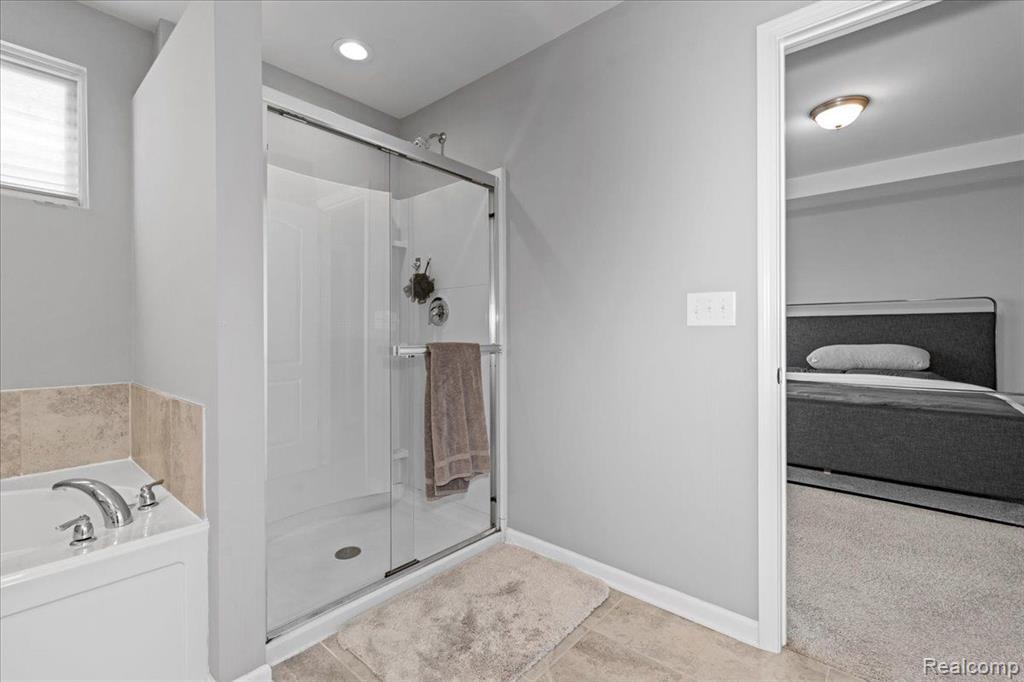 43646 CHANCELLOR Lane, Novi, MI — Photo 17