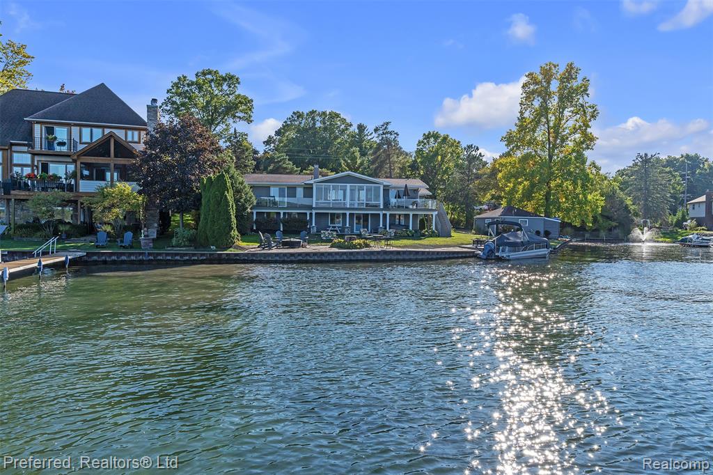 7660 Maceday Lake Road, Waterford, MI 48329 — Photo 96