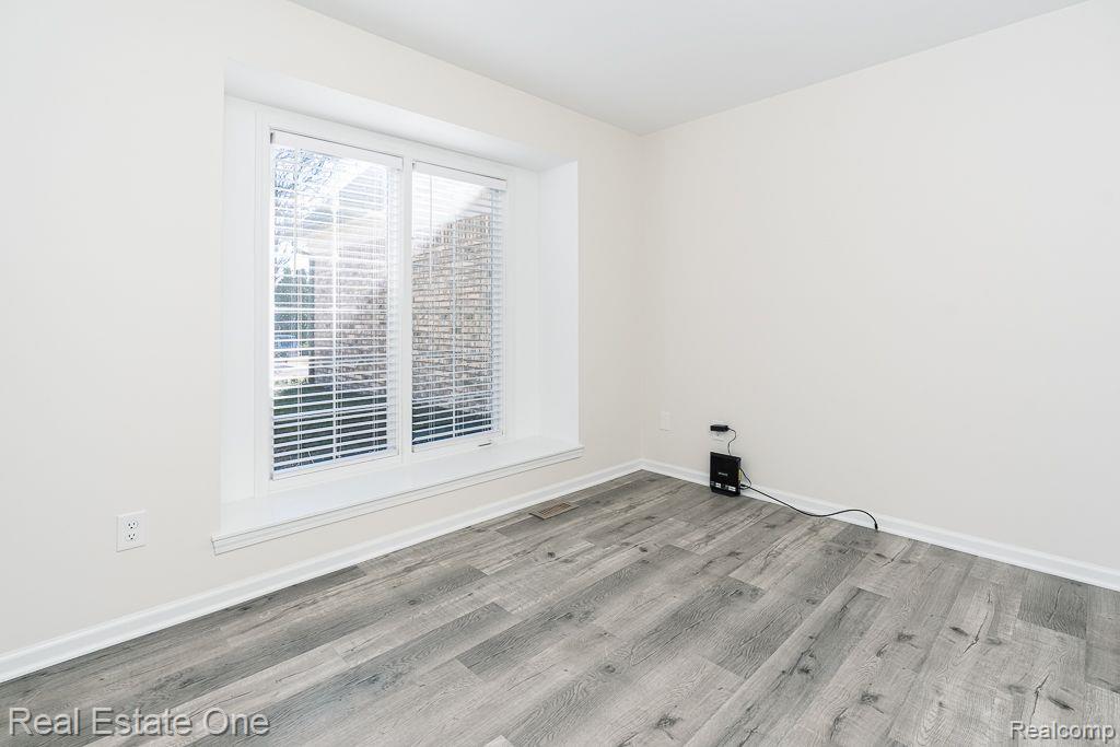 5635 Sheffield Drive, Clarkston, MI — Photo 3