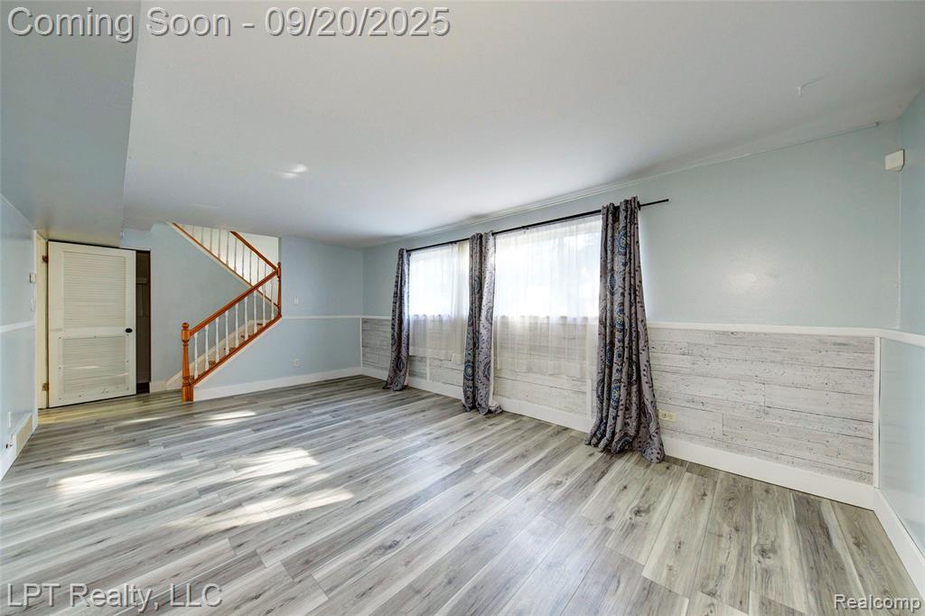 4476 Weddel Street, Dearborn Heights, MI 48125 — Photo 27