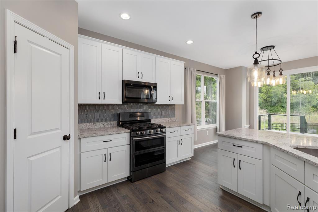 4280 ROLLING MEADOW Lane, Ypsilanti, MI 48197 — Photo 17